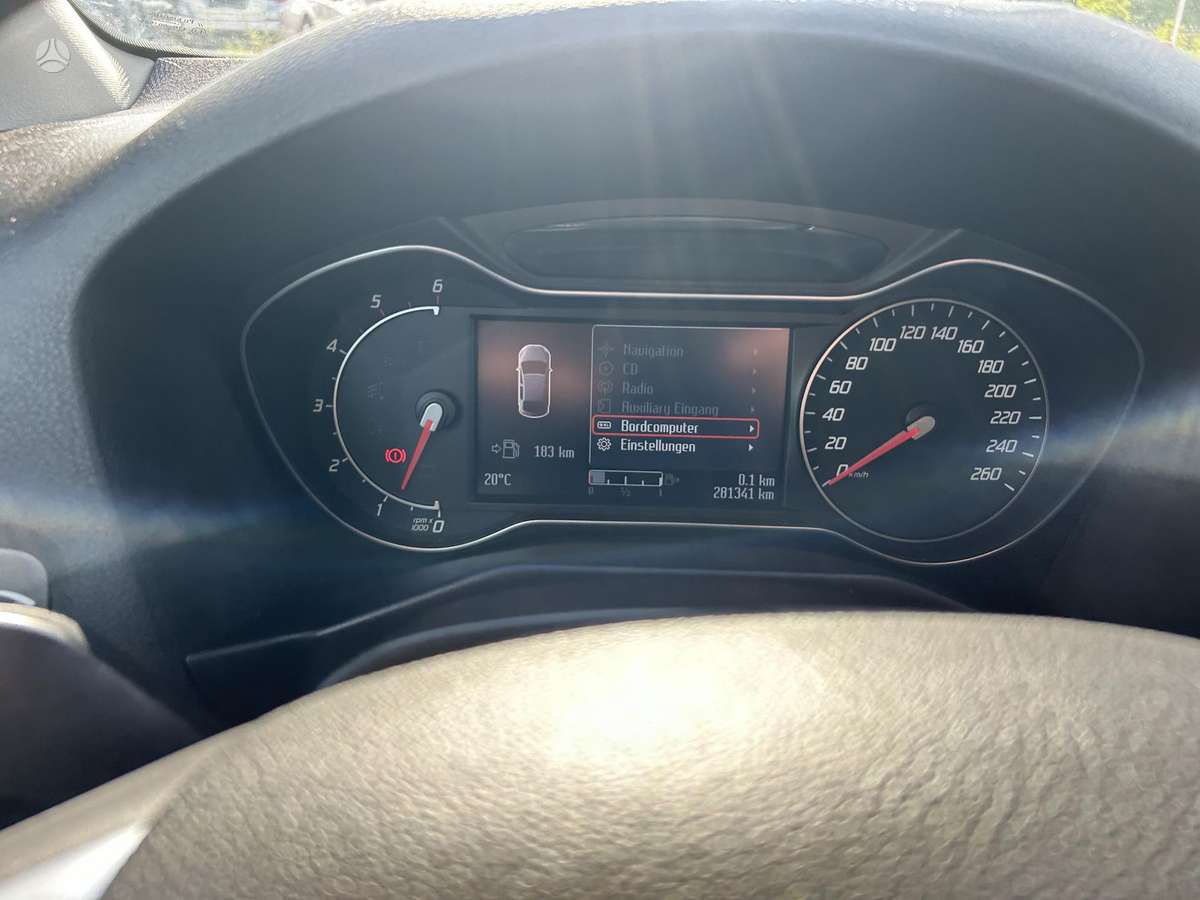 Ford Mondeo 2011 — photo 15