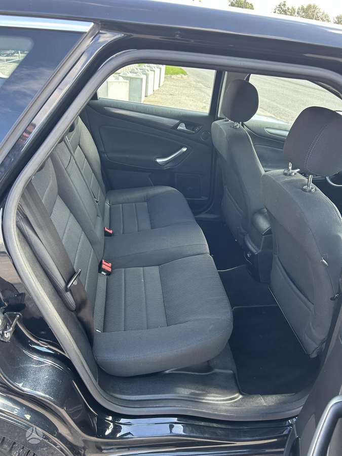 Ford Mondeo 2011 — photo 9