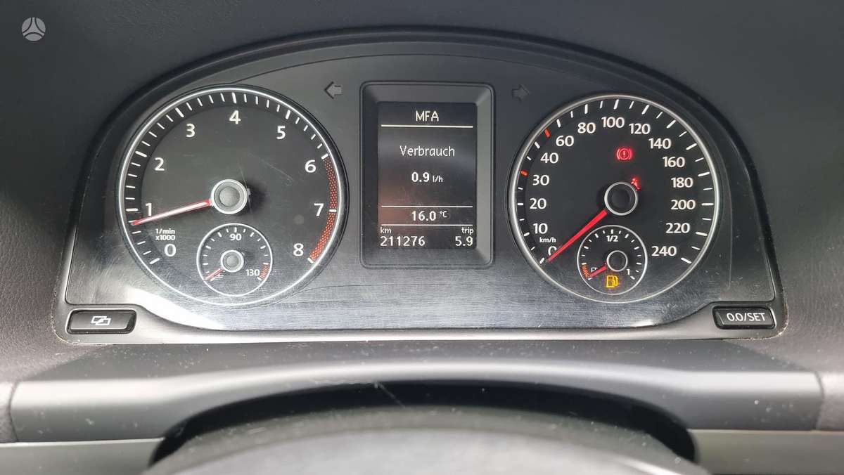 Volkswagen Touran 2011 — photo 10