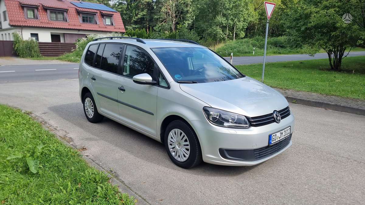 Volkswagen Touran 2011 — photo 6