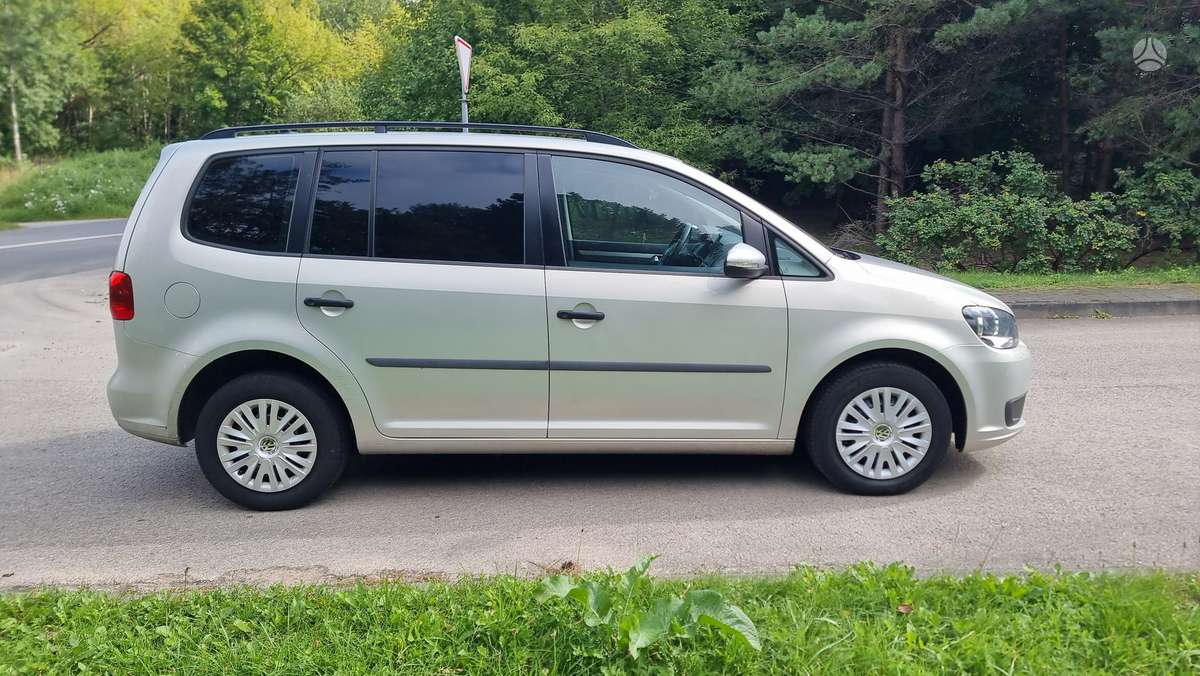 Volkswagen Touran 2011 — photo 7
