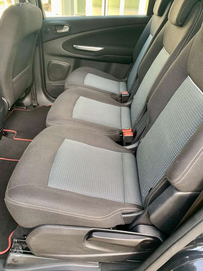 Ford S-MAX 2014 — photo 11