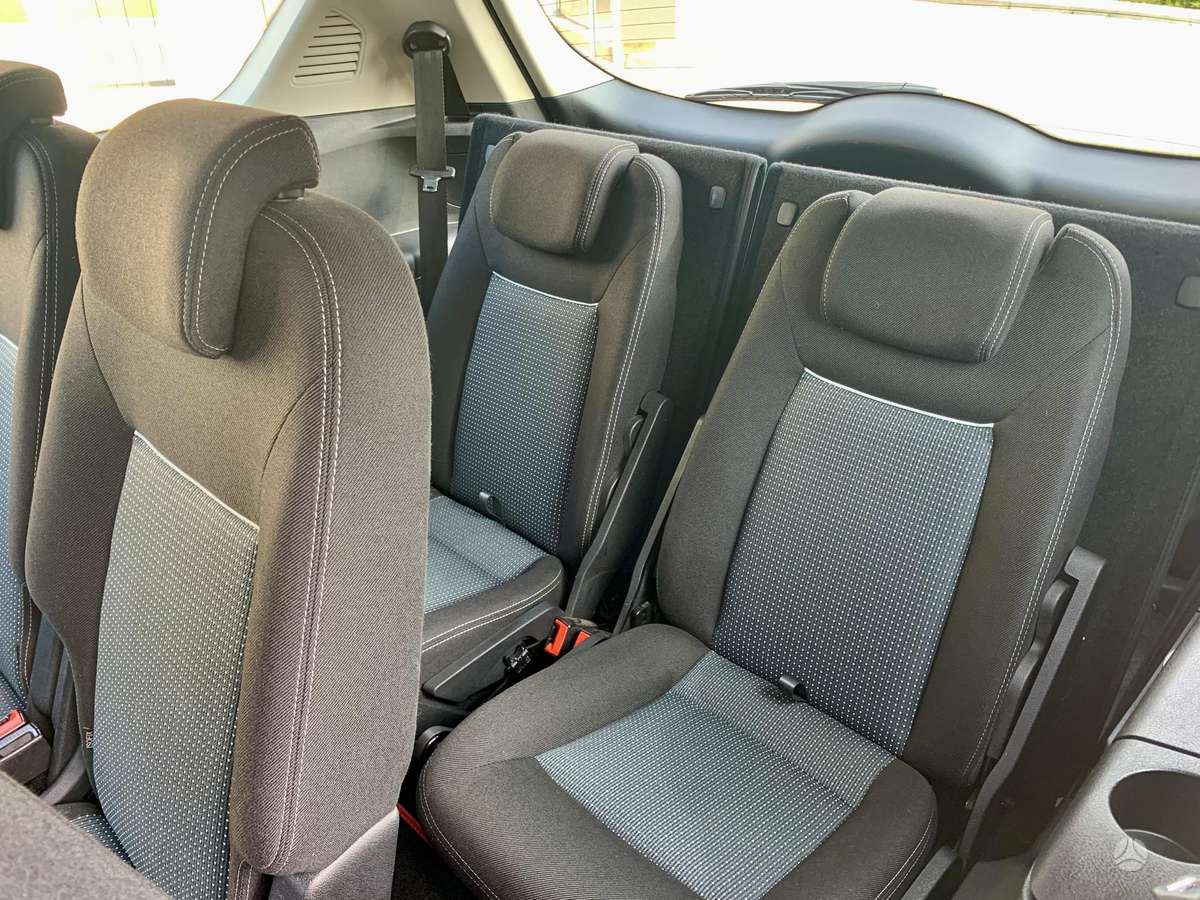 Ford S-MAX 2014 — photo 12