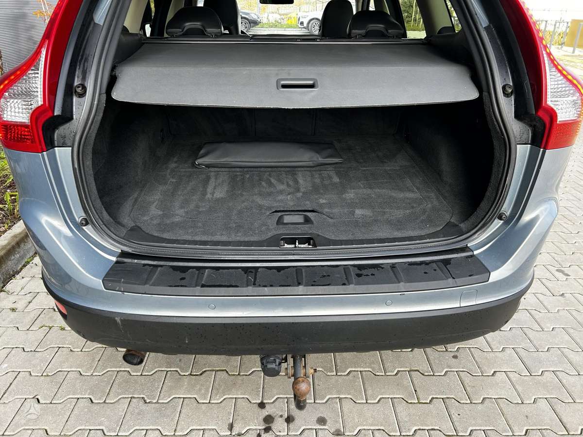 Volvo XC60 2009 — photo 15