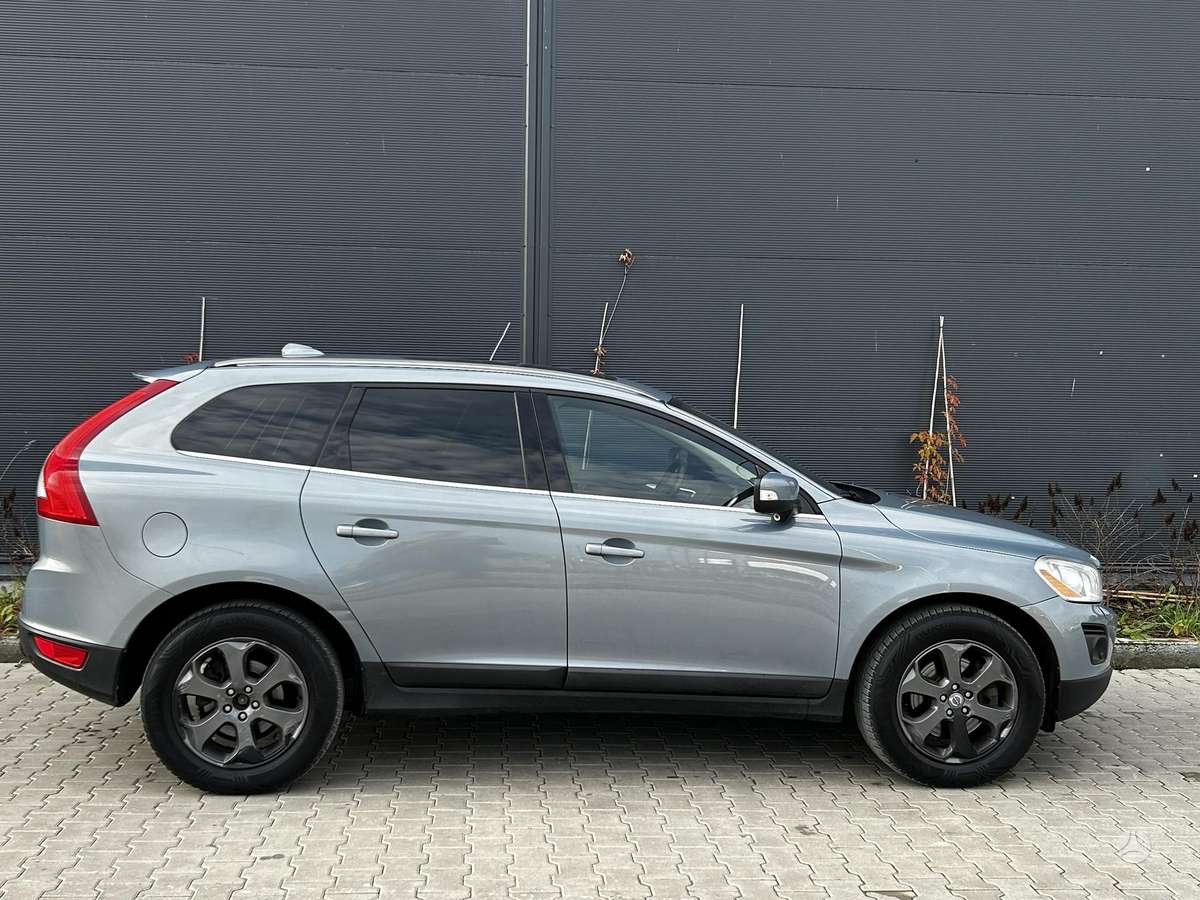 Volvo XC60 2009 — photo 6