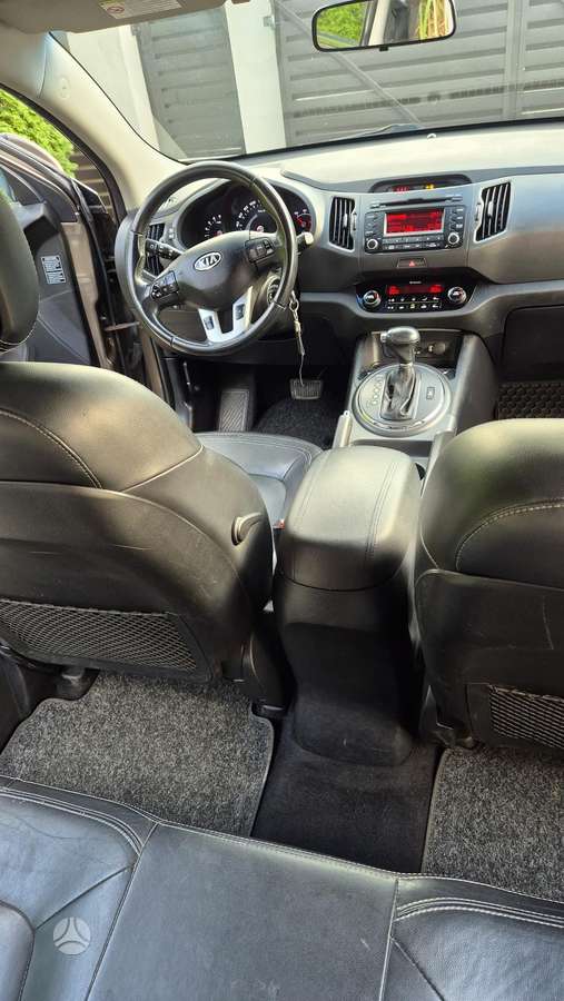 Kia Sportage 2011 — photo 15