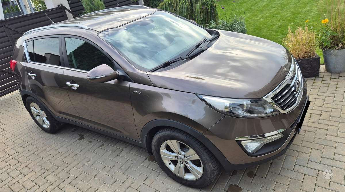 Kia Sportage 2011 — interior