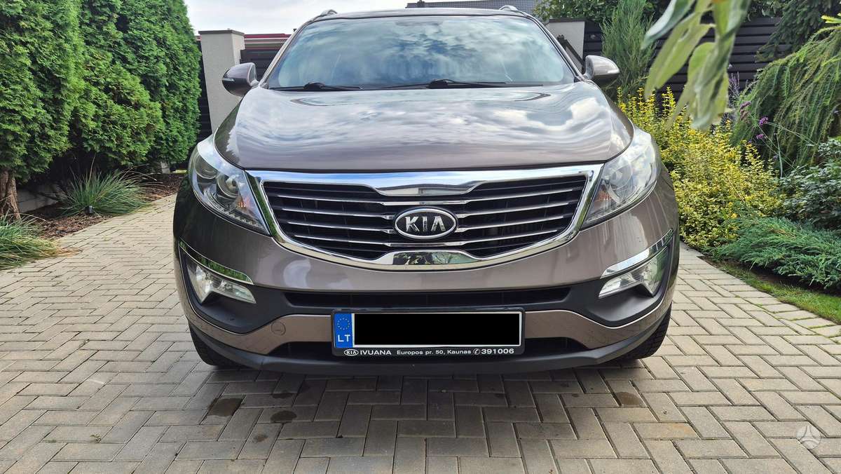 Kia Sportage 2011 — engine 1995 cm³, 136 HP (100kW)