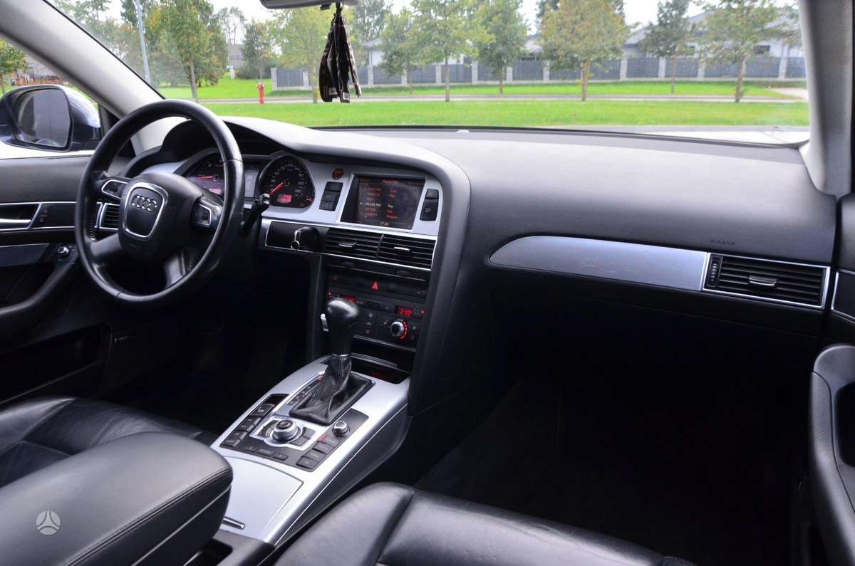 Audi A6 2011 — photo 26