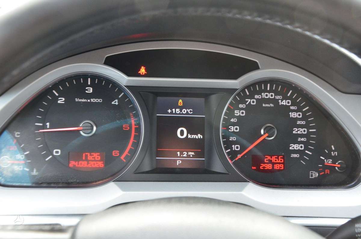 Audi A6 2011 — photo 27