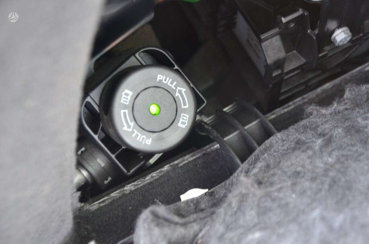 Audi A6 2011 — photo 28