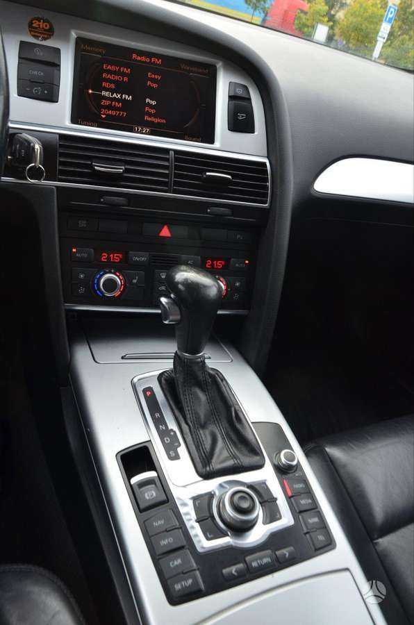 Audi A6 2011 — photo 32
