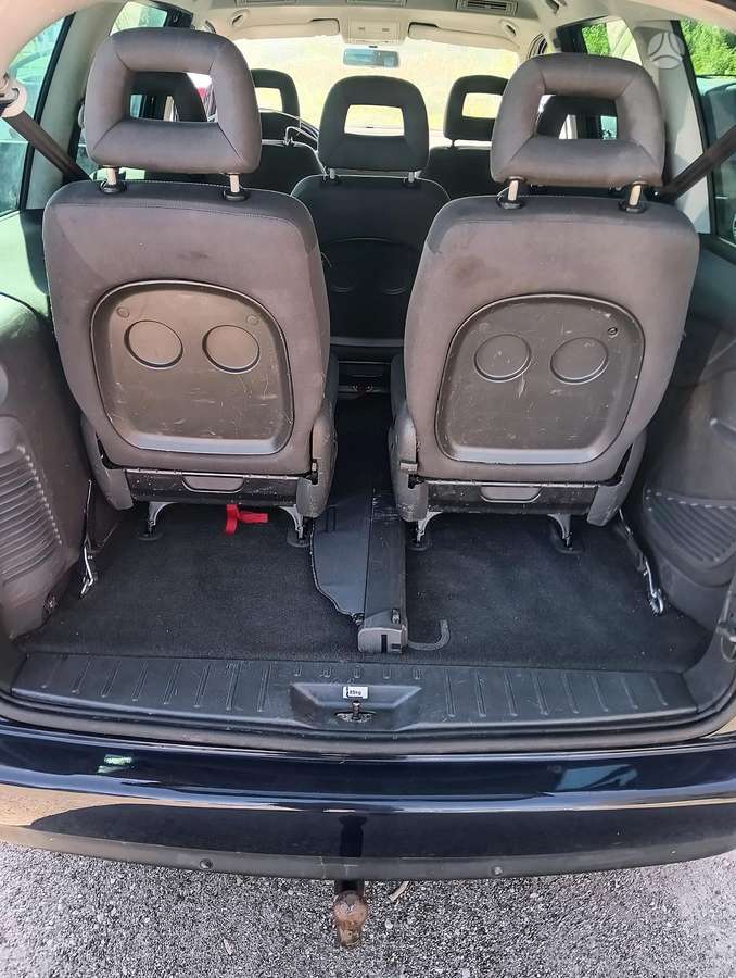 Volkswagen Sharan 2009 — photo 14