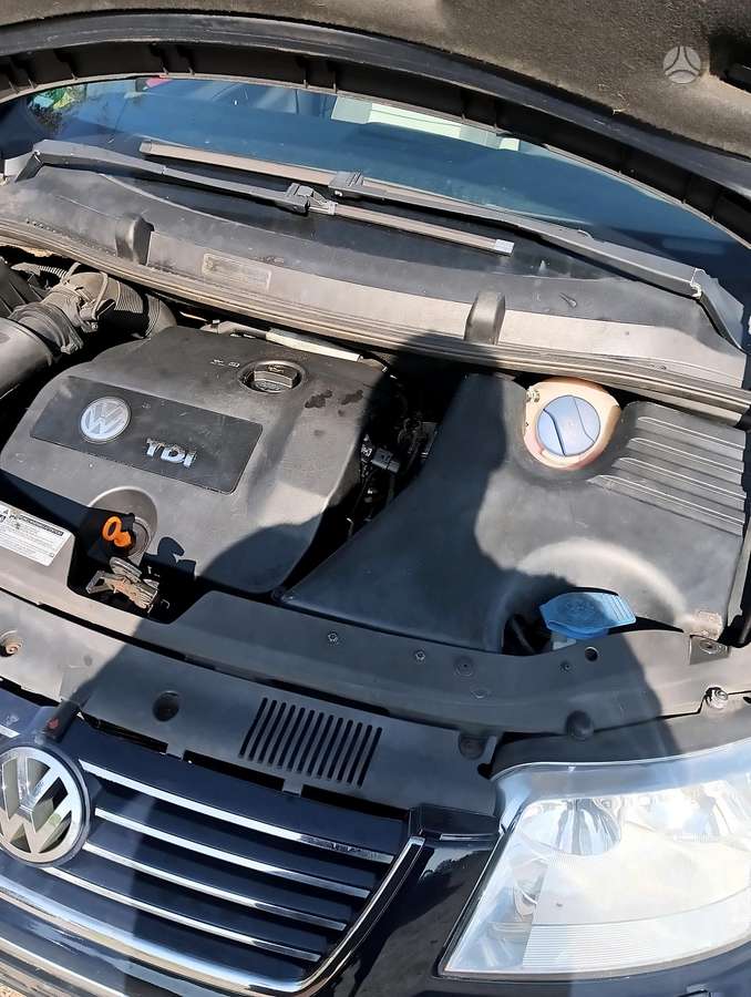 Volkswagen Sharan 2009 — photo 15