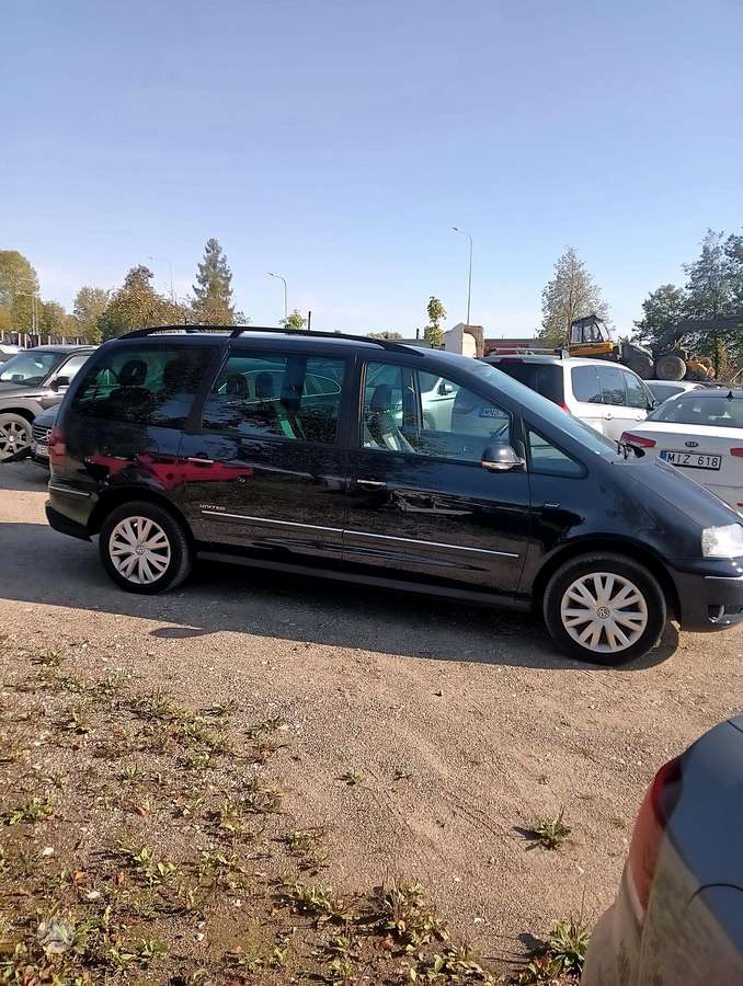 Volkswagen Sharan 2009 — engine 1896 cm³, 116 HP (85kW)