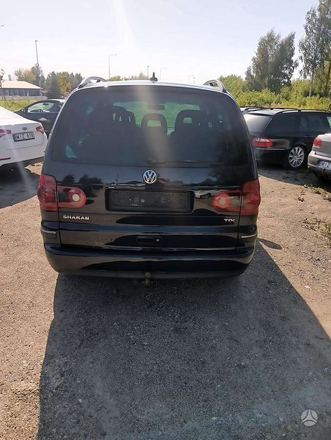 Volkswagen Sharan 2009 — photo 6