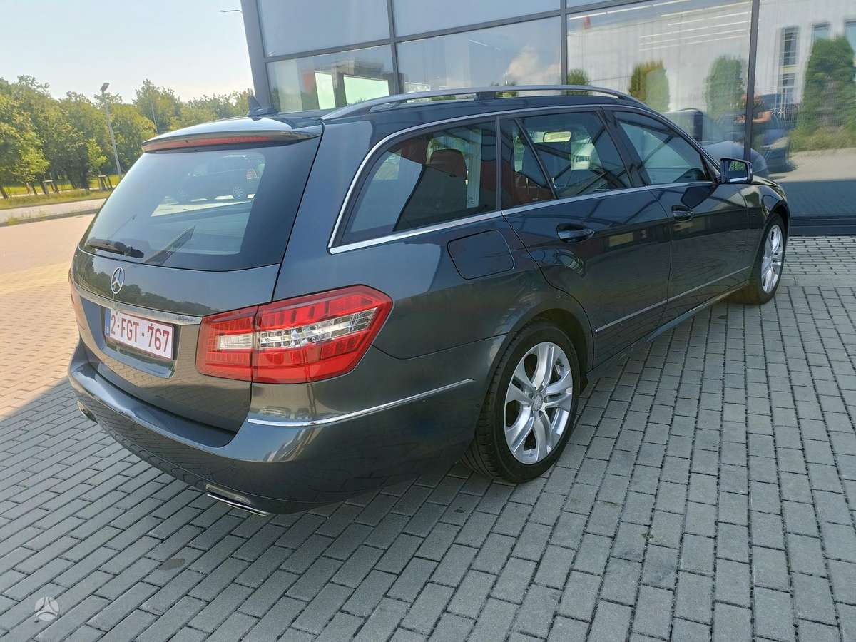 Mercedes-Benz E220 2012 — photo 5