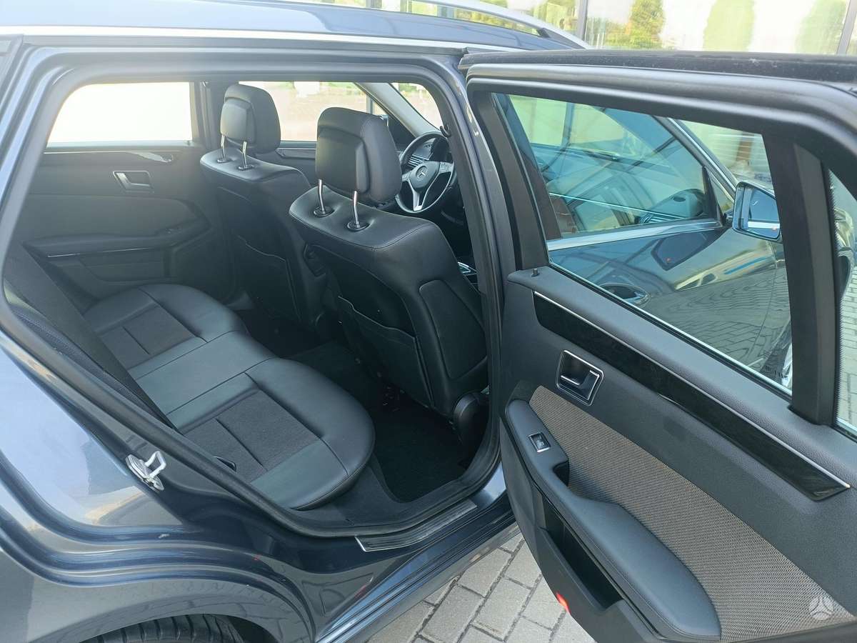 Mercedes-Benz E220 2012 — photo 7