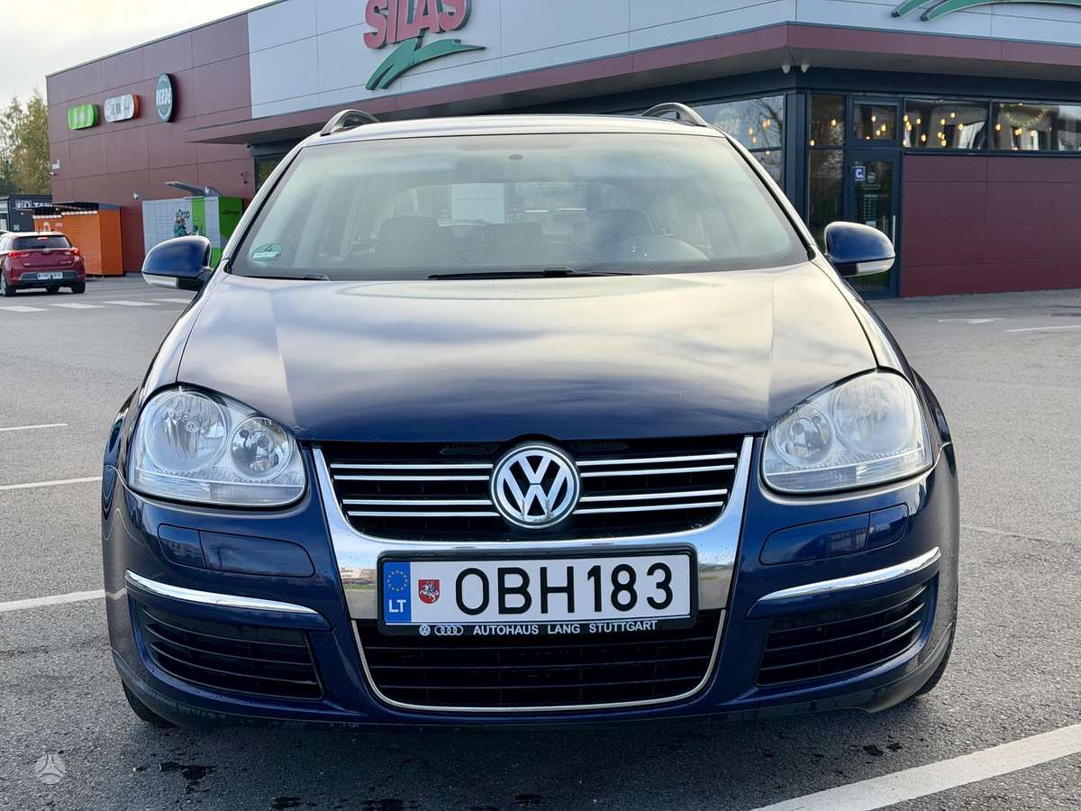 Volkswagen Golf 2009 — rear view