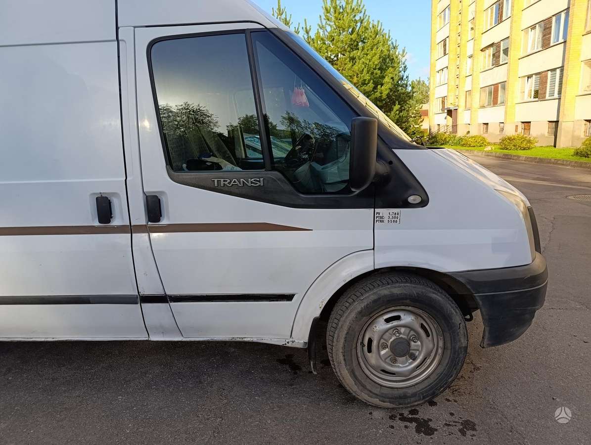 Ford Transit 2010 — interior
