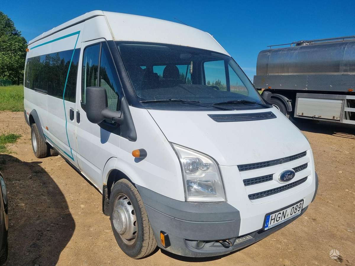 Ford Transit 2011 — interior