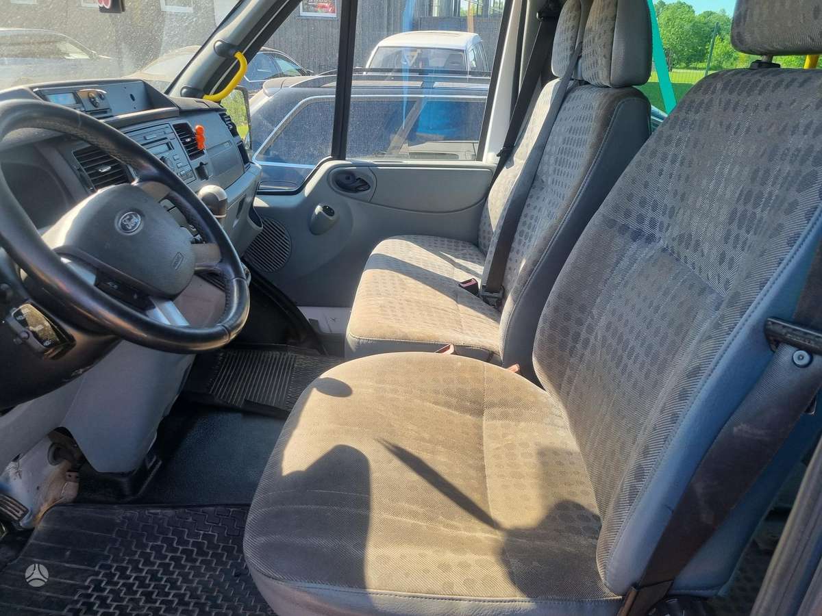 Ford Transit 2011 — photo 9