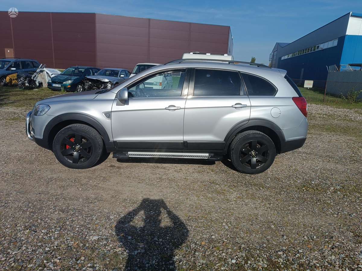 Chevrolet Captiva 2008 — салон