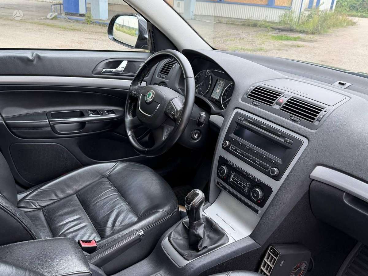 Skoda Octavia 2012 — photo 17