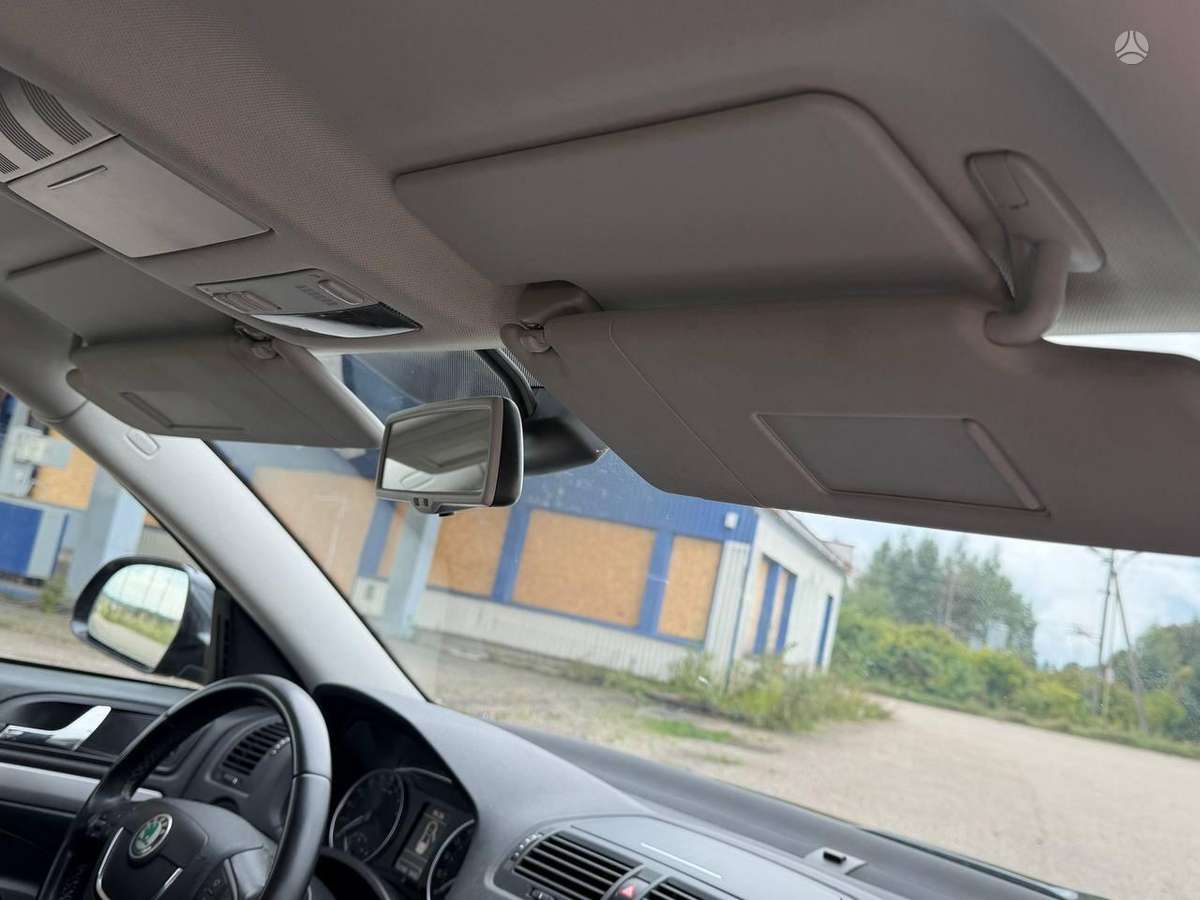 Skoda Octavia 2012 — photo 18