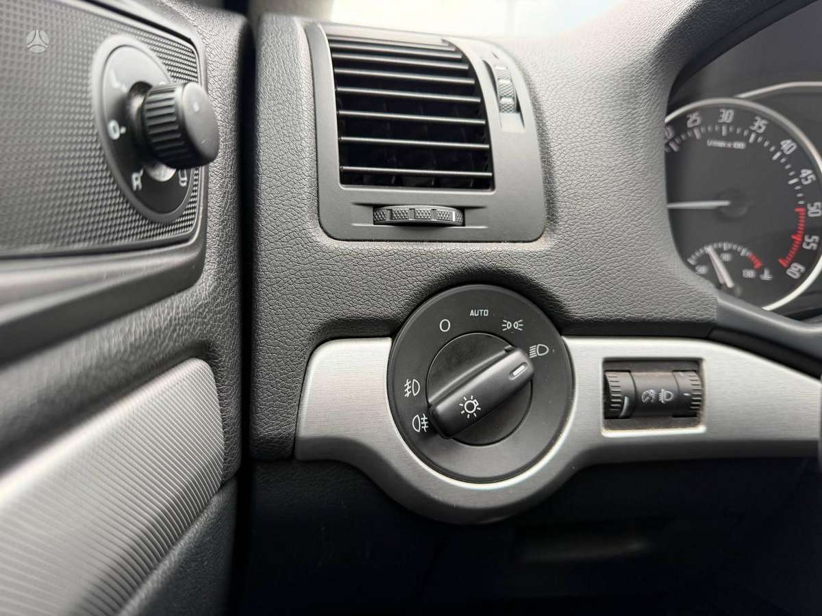 Skoda Octavia 2012 — photo 24