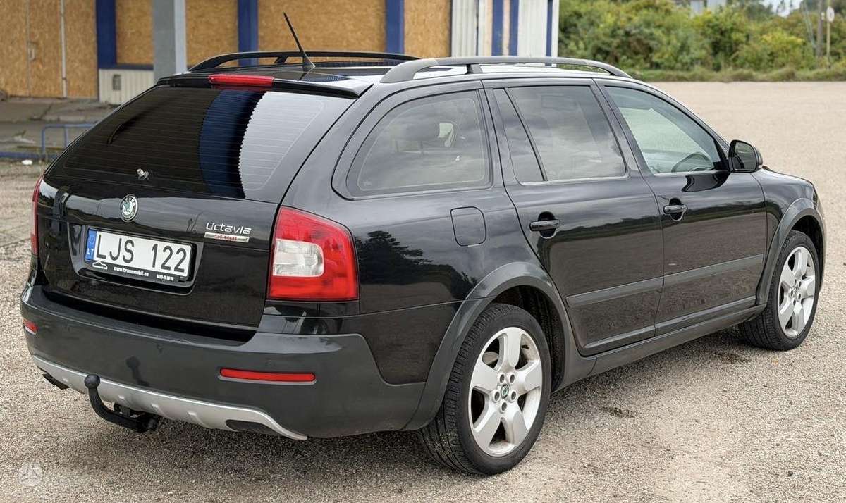 Skoda Octavia 2012 — engine 1968 cm³, 140 HP (103kW)