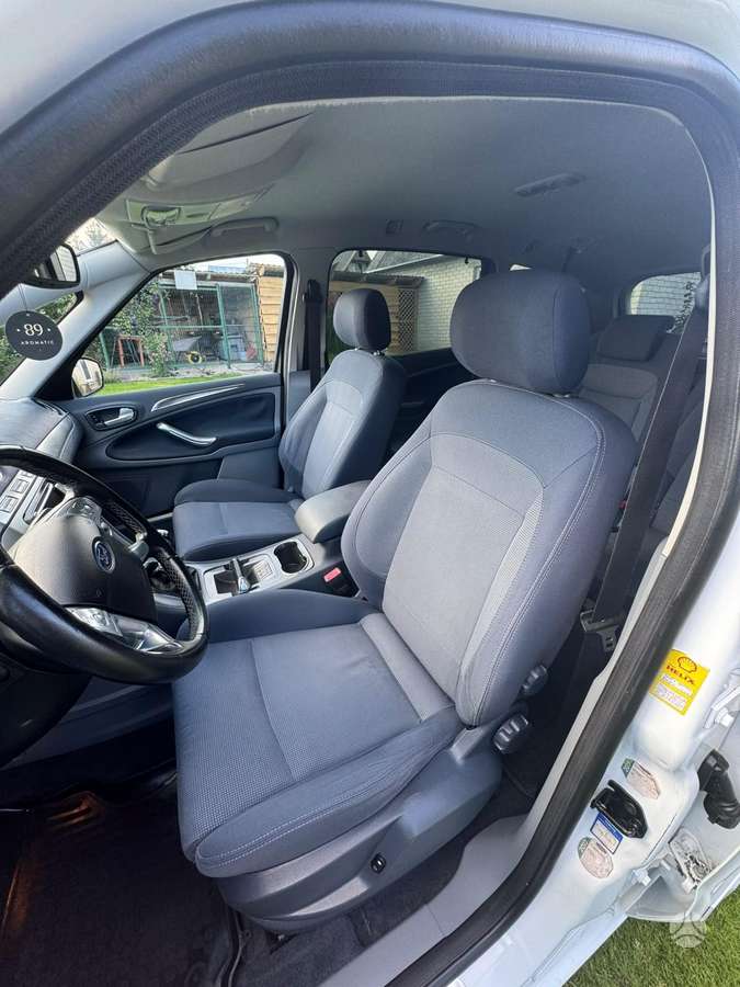 Ford S-MAX 2009 — photo 10