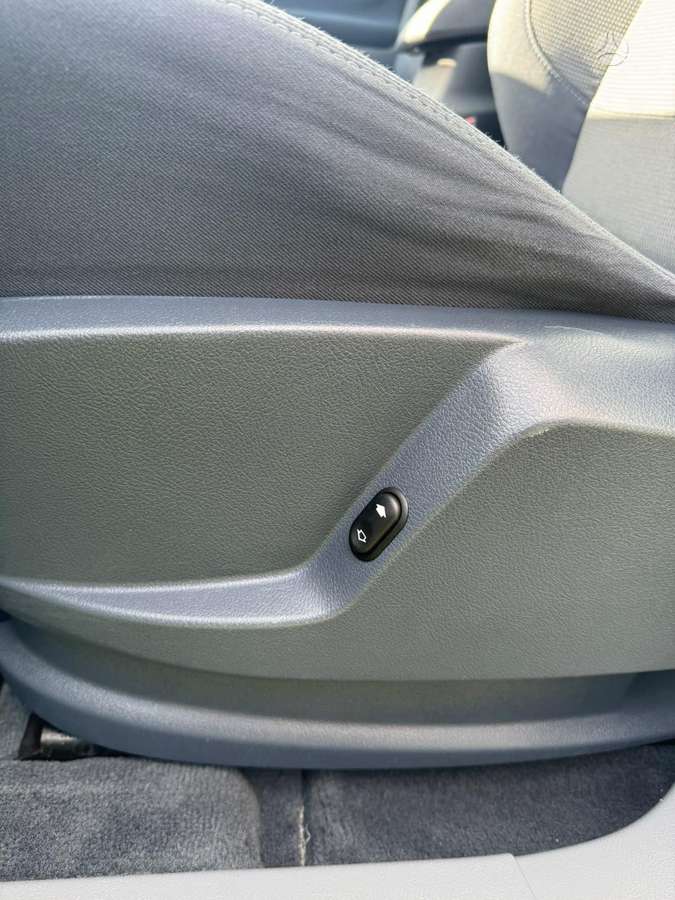 Ford S-MAX 2009 — photo 18