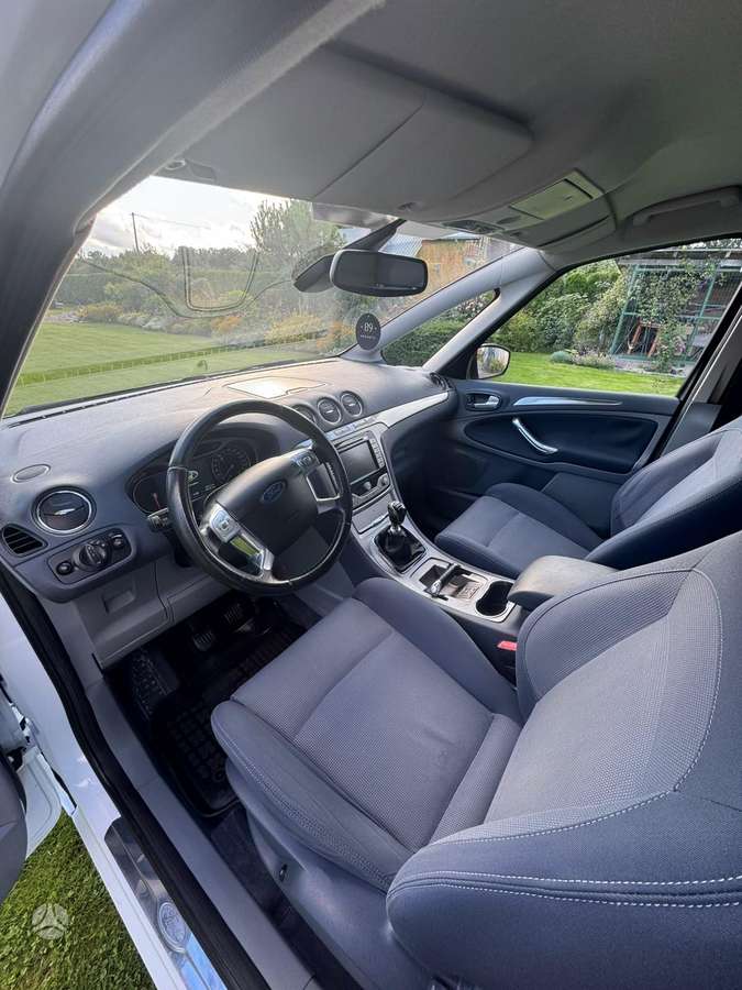Ford S-MAX 2009 — engine 2179 cm³, 175 HP (129kW)