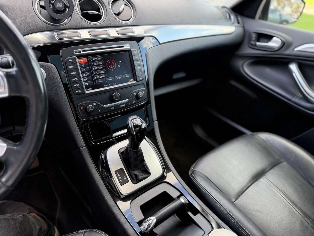 Ford S-MAX 2014 — photo 10