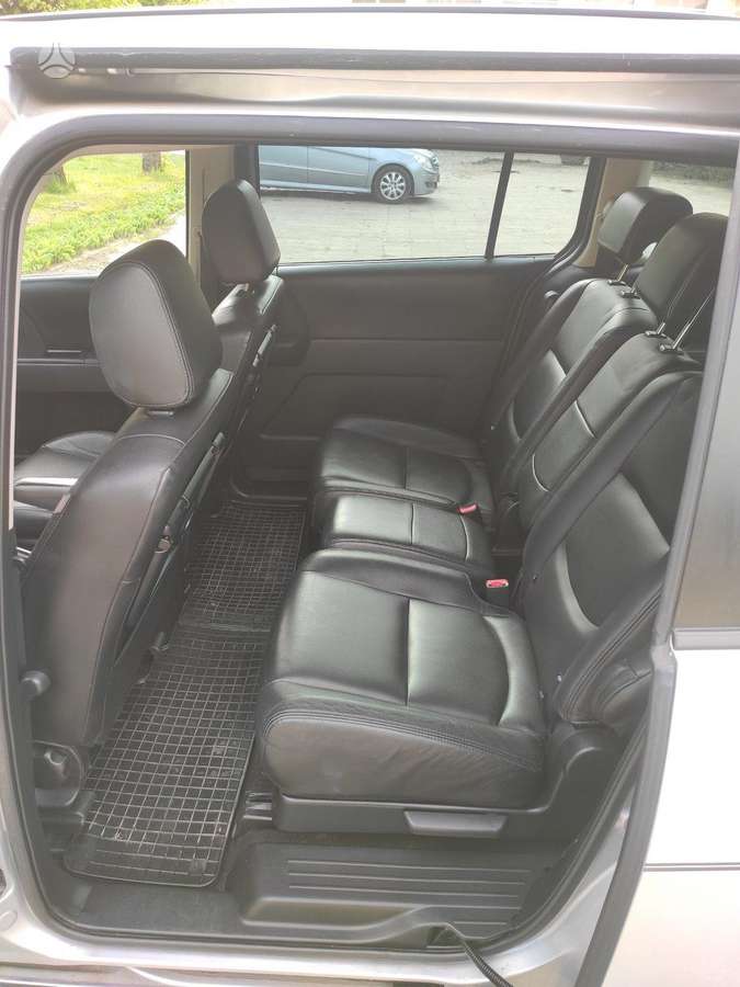 Mazda 5 2009 — photo 12