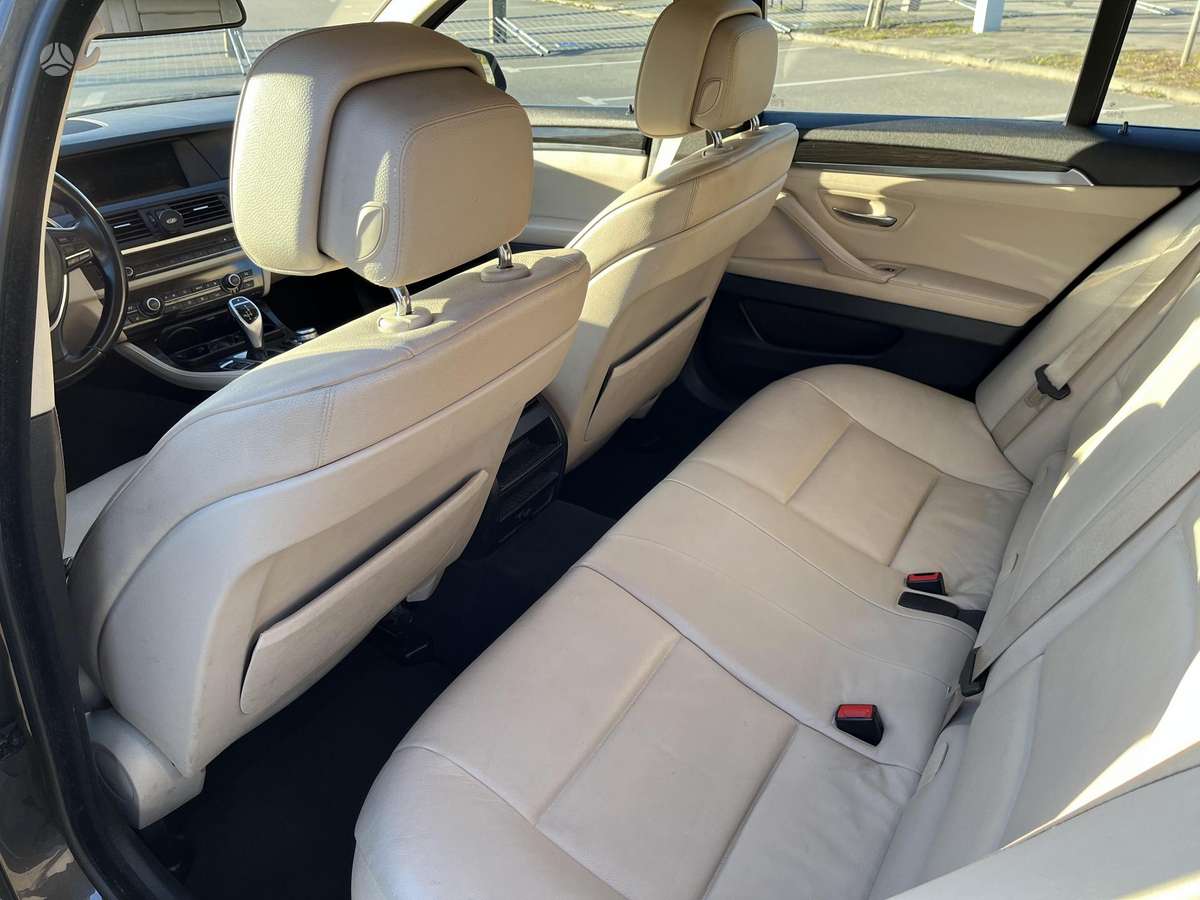 BMW 520 2011 — photo 11