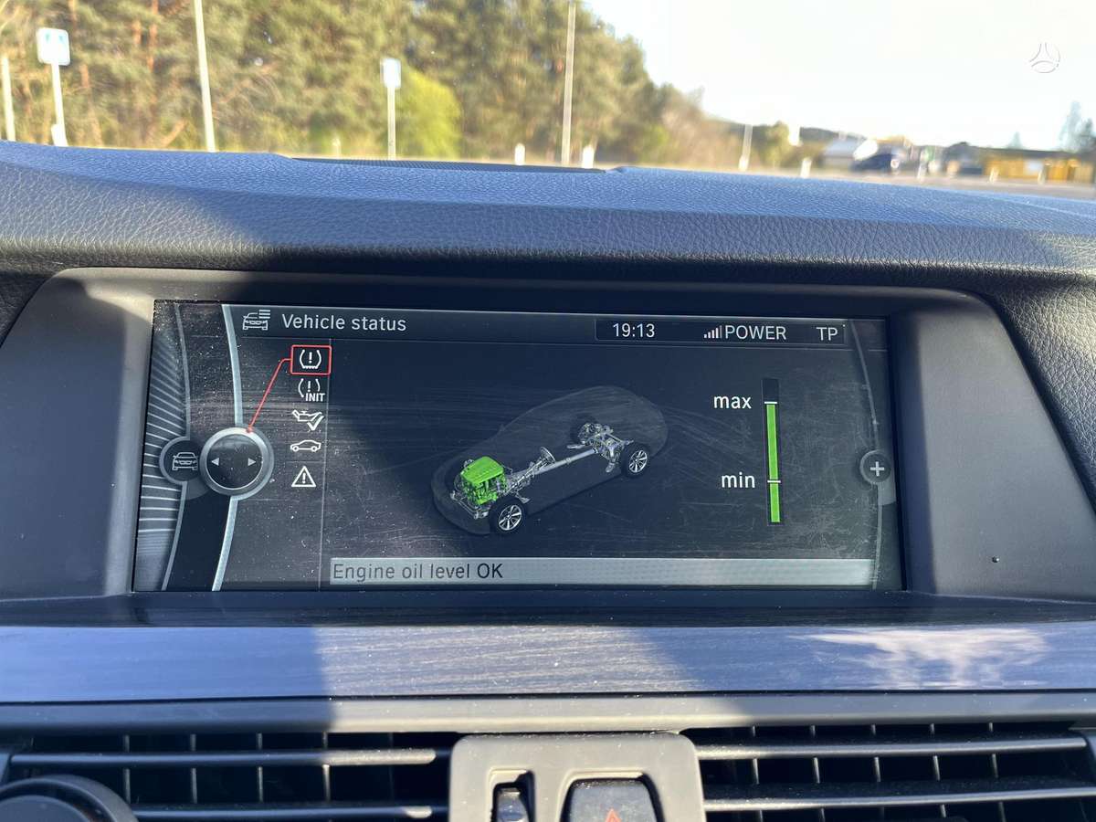 BMW 520 2011 — photo 13