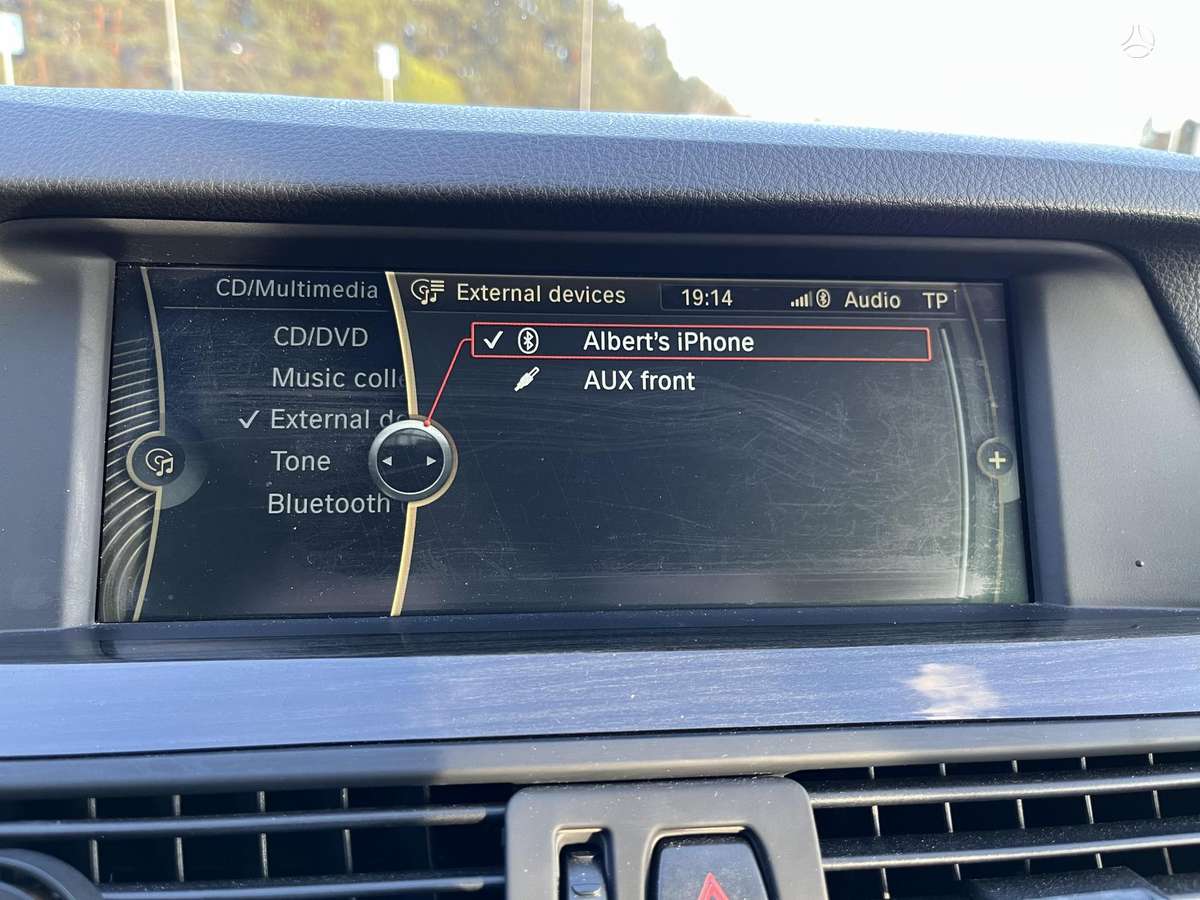 BMW 520 2011 — photo 15