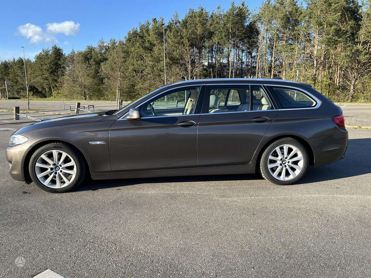 BMW 520 2011 — photo 6