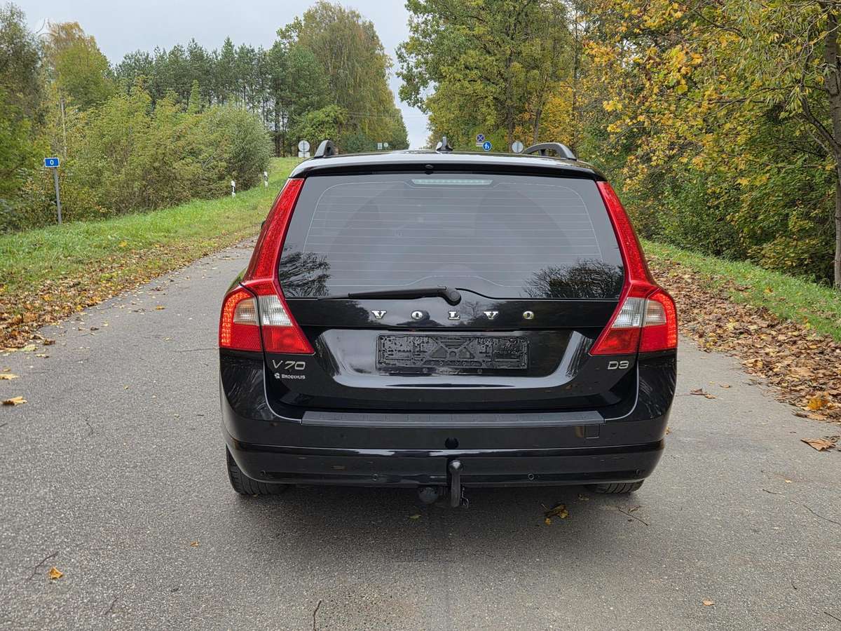 Volvo V70 2012 — photo 6