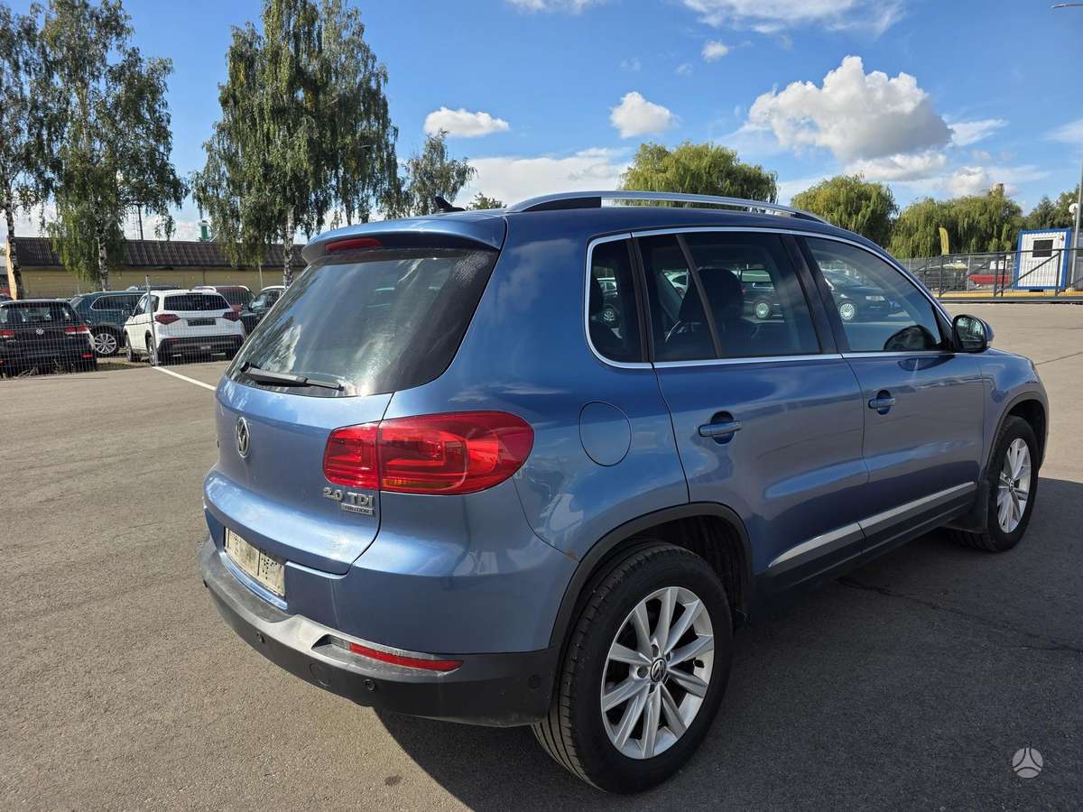 Volkswagen Tiguan 2011 — photo 12