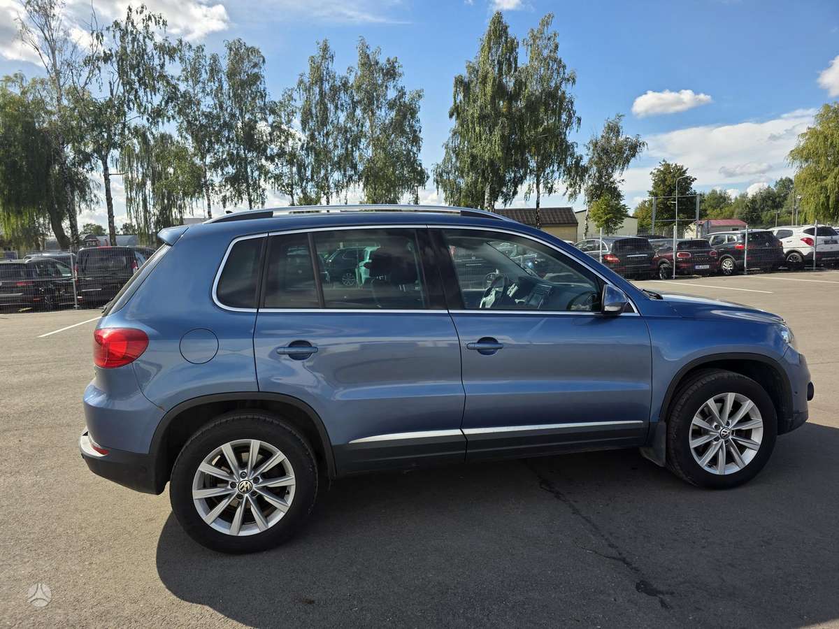 Volkswagen Tiguan 2011 — photo 14
