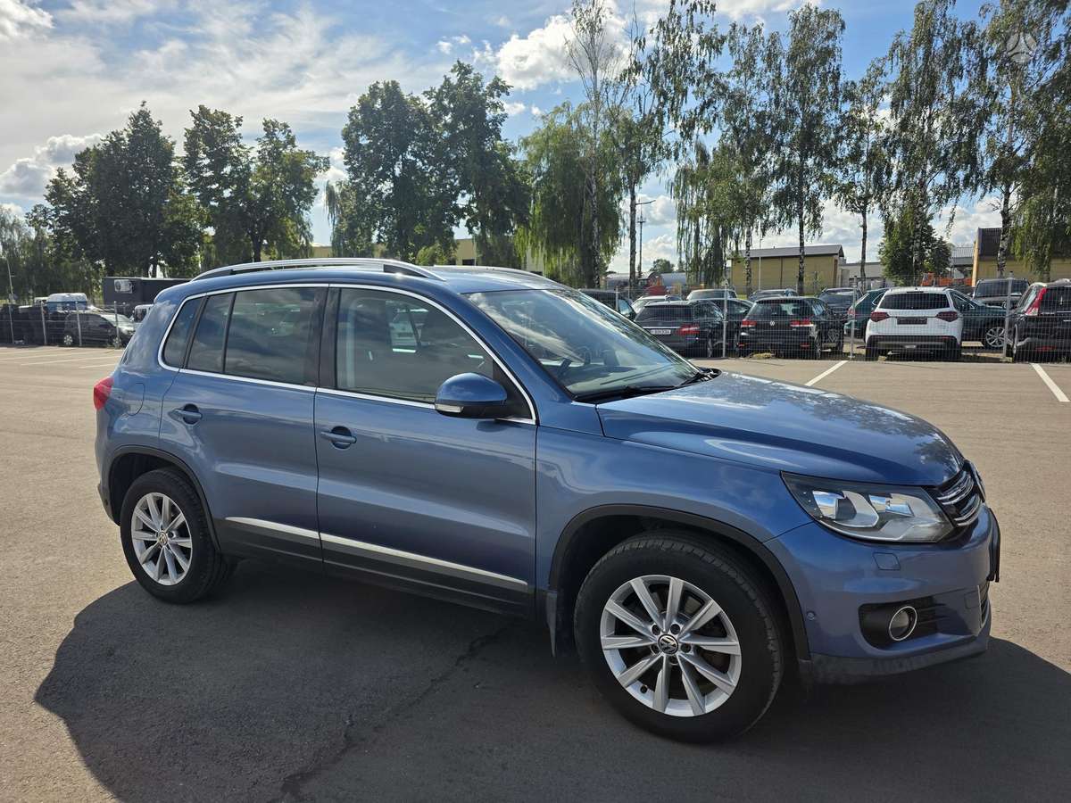Volkswagen Tiguan 2011 — photo 17