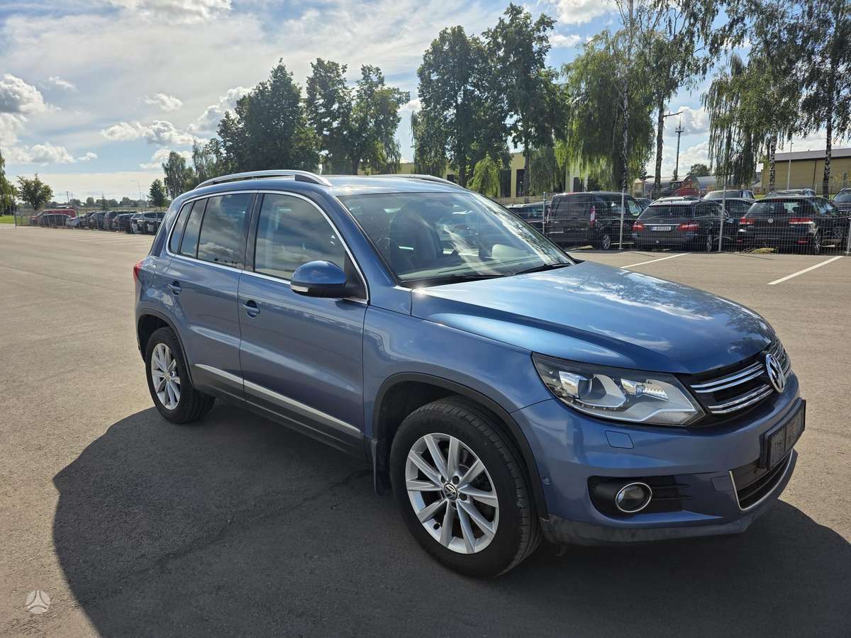 Volkswagen Tiguan 2011 — photo 18