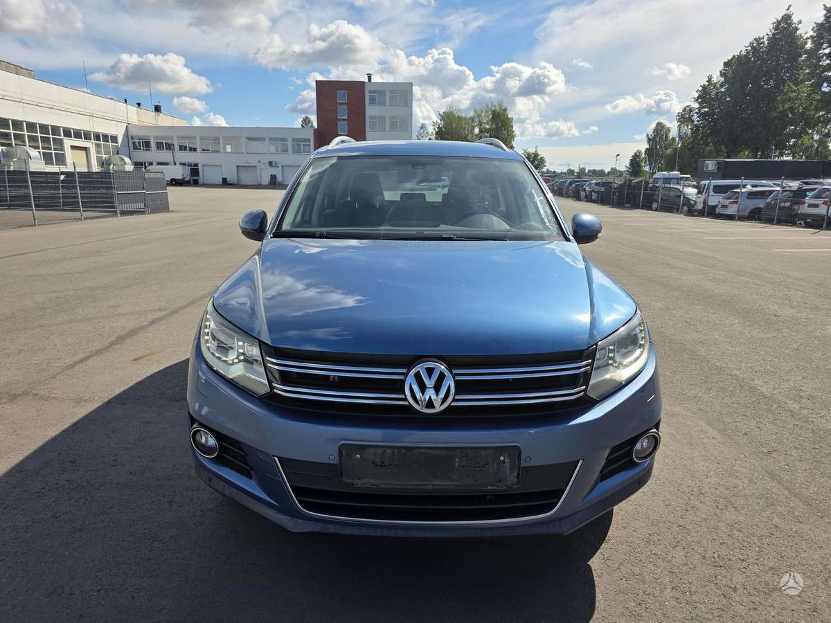 Volkswagen Tiguan 2011 — photo 21