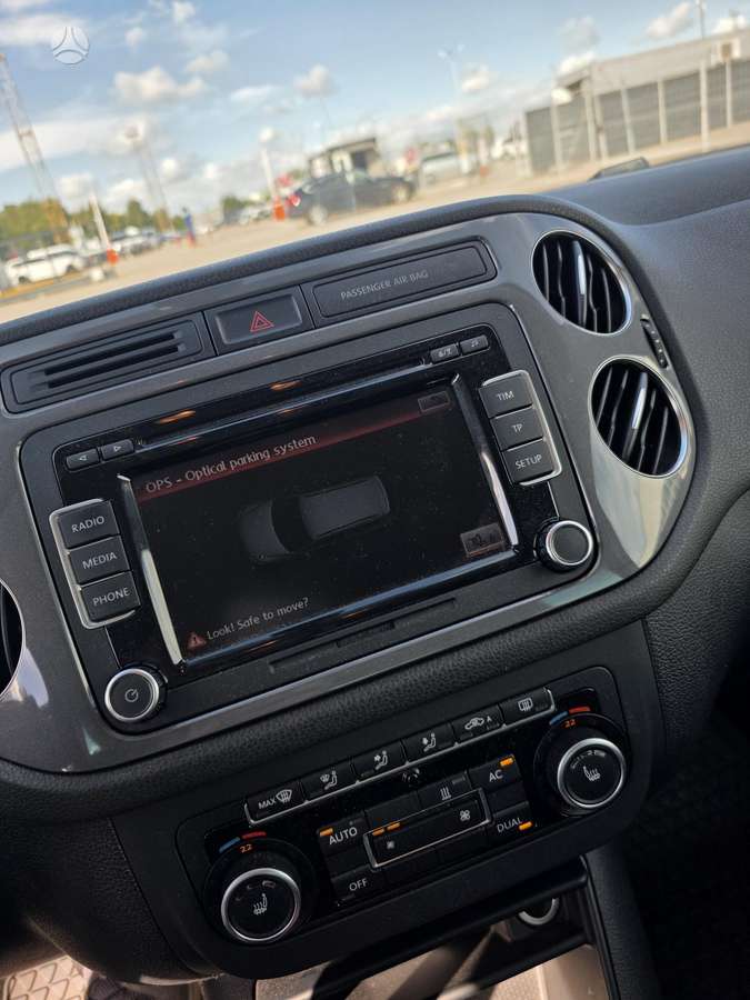 Volkswagen Tiguan 2011 — photo 26