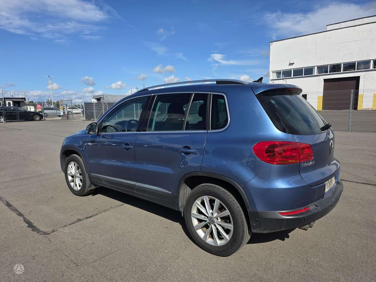 Volkswagen Tiguan 2011 — photo 7