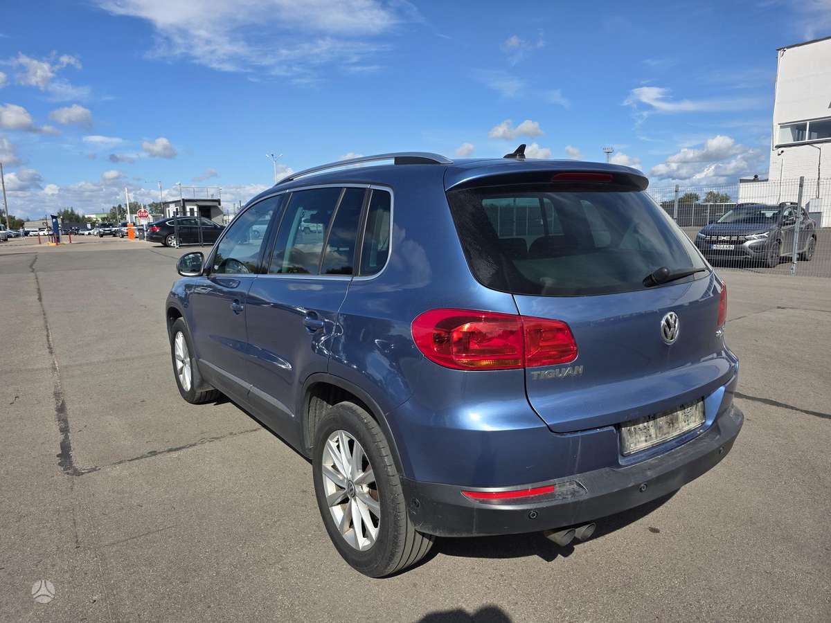 Volkswagen Tiguan 2011 — photo 8