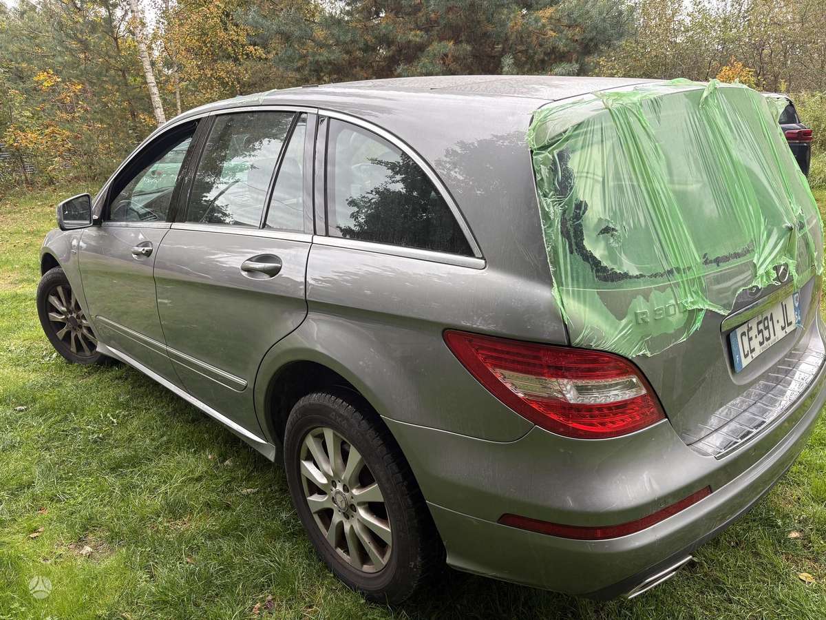 Mercedes-Benz R300 2012 — двигун 2987 cm³, 190 HP (140kW)